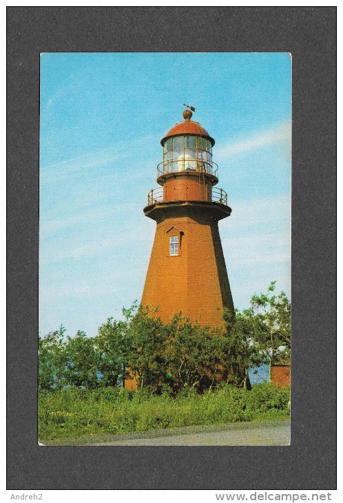 PHARES - LIGHTHOUSE - LE PHARE DE STE MARTHE DE GASPÉ - PHOTO H.V. HENDERSON - Phares