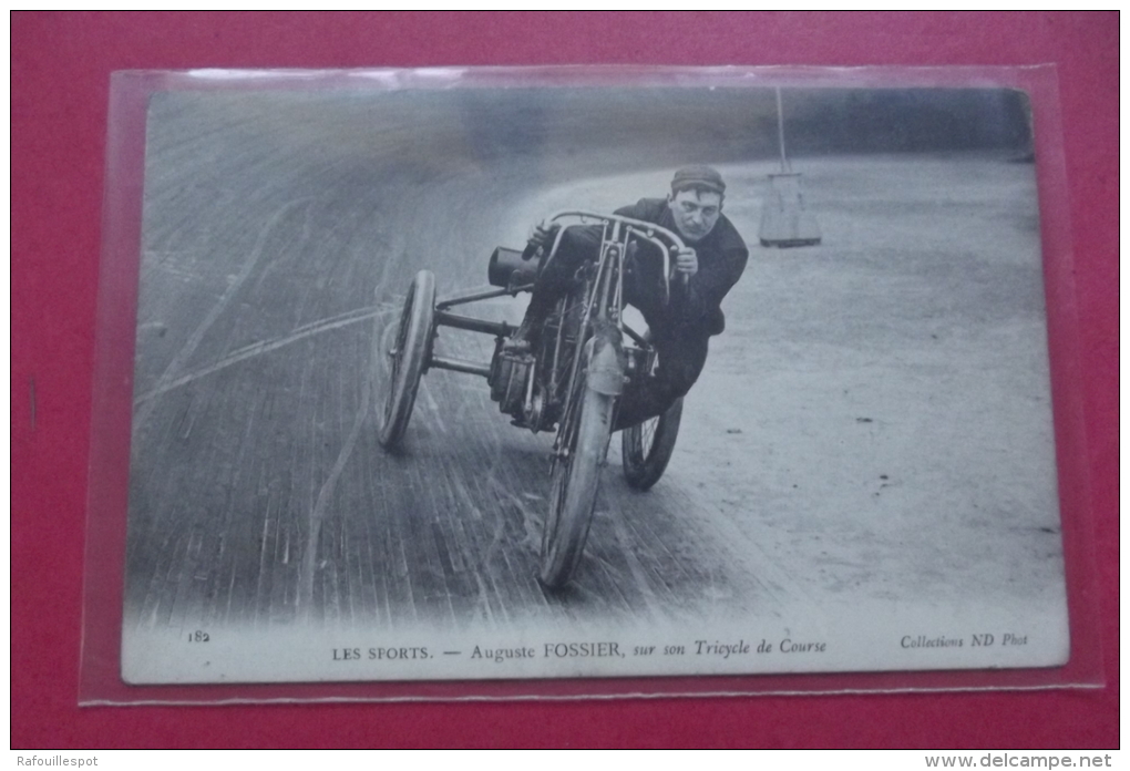 Cp Les Sports Auguste Fossier Sur Son Tricycle De Course - Sport Moto