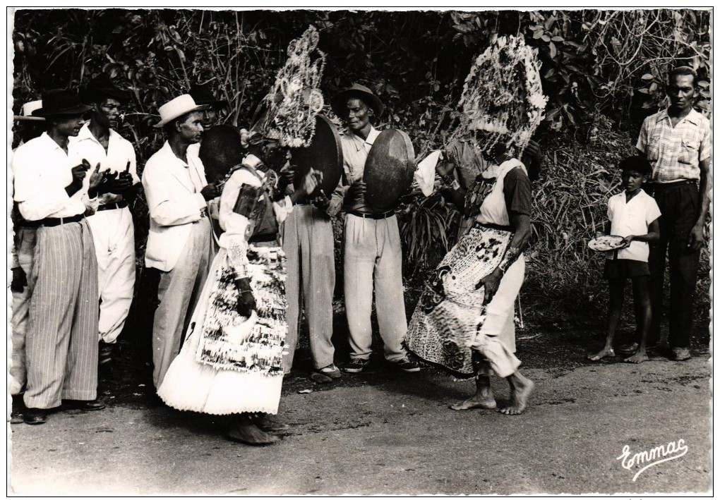 Guadeloupe Danseuses Hindoues Carnaval - Autres & Non Classés