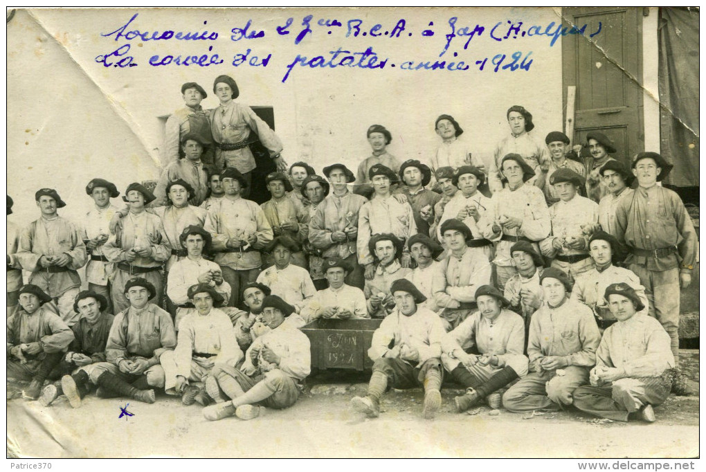 Militaria Militaire Carte Photo De Soldats Du 23 ème Bataillon BCA Chasseurs Alpins à Gap Corvée De Patates En 1924 - Personnages