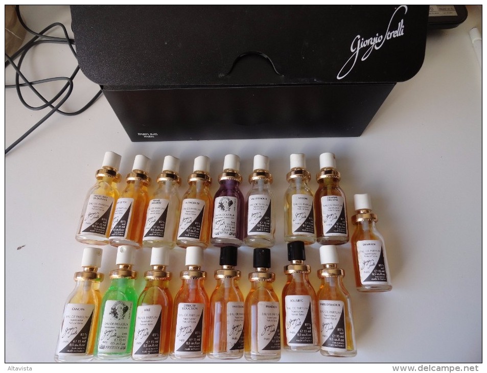 RARE: COFFRET DE 17 VAPORISATEURS DE GIORGIO STRELLI  PARFUMS PARIS - Mujer