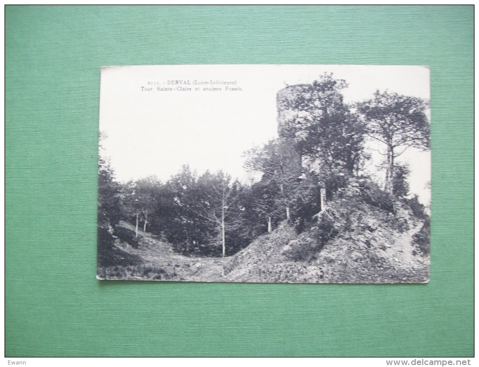 Carte Postale Ancienne De Derval: Tour Sainte-Claire Et Anciens Fossés - Derval