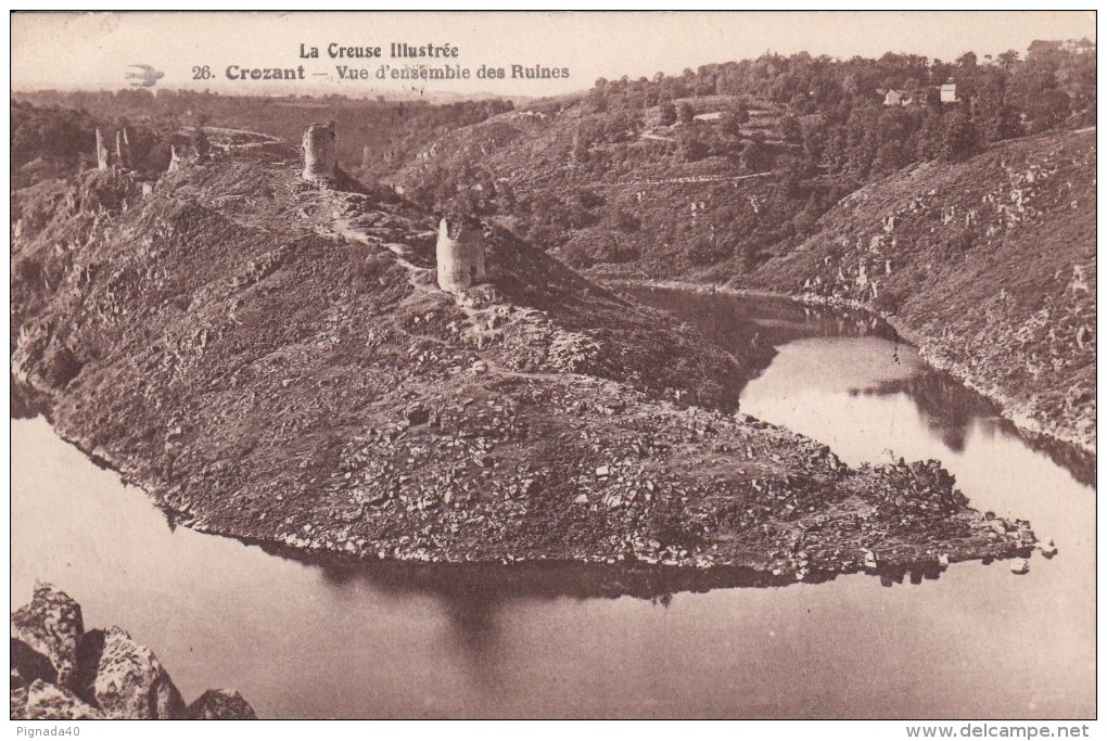 Cp , 23 , CROZANT , Vue D'ensemble Des Ruines - Crozant