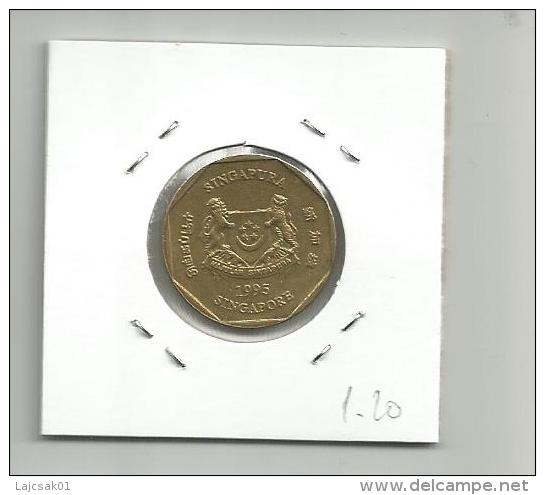 C6 Singapore 1 Dollar 1995. - Singapur