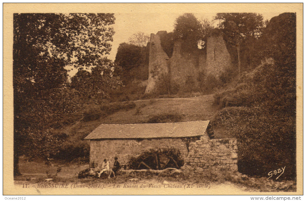 79 Bressuire. Les Ruines Du Vieux Chateau - Bressuire