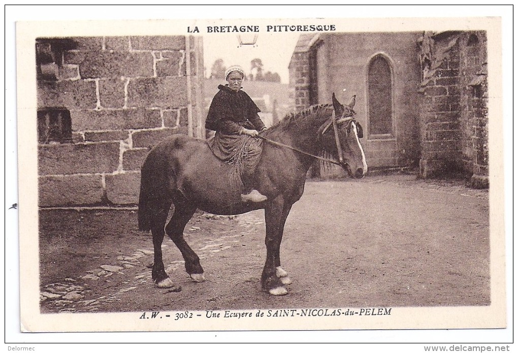 CPA Bretagne Pittoresque Morbihan Saint Nicolas Du Pélem  Une écuyère Femme à Cheval édit Waron Saint Brieuc N°3082 N°57 - Saint-Nicolas-du-Pélem