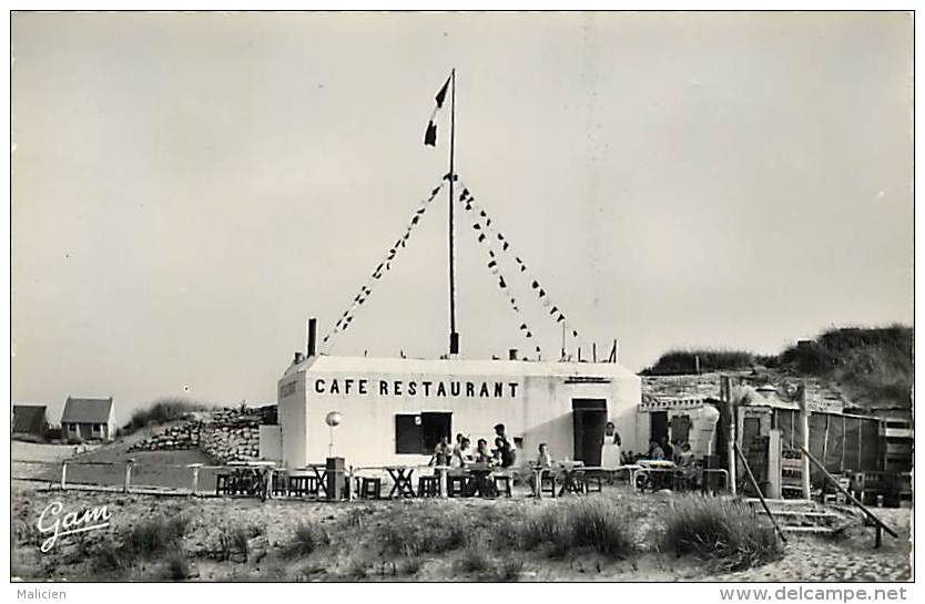 - Ref - G811 - Pas De Calais - Ste Cecile Plage - Cafe Restaurant " Au Drapeau " - Carte Bon Etat - - Autres & Non Classés