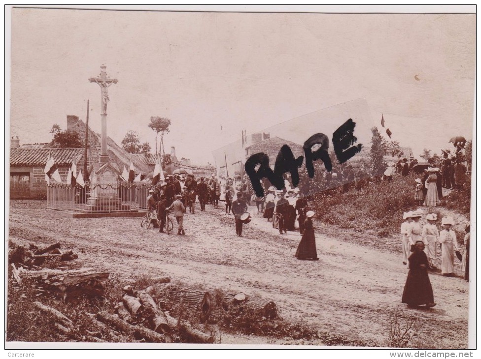 FETE DE JEANNE D´ARC,EN 1900,FANFARE,PROCESSION,MILITAIRE,63,PUY DE DOME,CLERLANDE,PRES CLERMONT FERRAND,PHOTO  ANCIENNE - Places