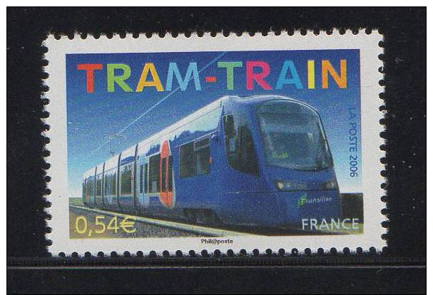 FRANCE 2006 Un Timbre Gommé (4) TRAM-TRAIN  Rame Du Tramway Transilien N° 3985**-0.54€ - Unused Stamps