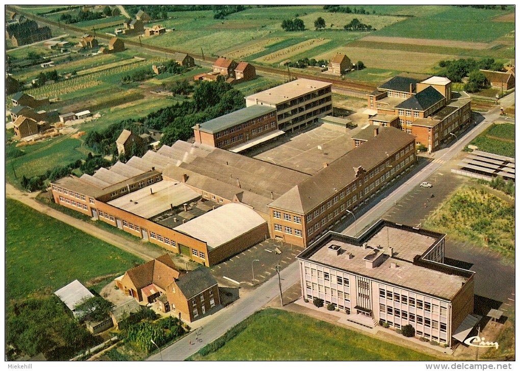 GEEL-ST JOZEF -NIJVERHEIDSSCHOOL-BASKET BALL-LUCHTOPNAME-VUE AERIENNE - Geel