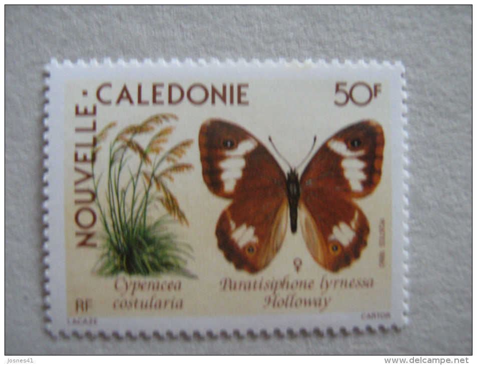 NOUVELLE CALEDONIE    P 590  * *      PAPILLON - Unused Stamps