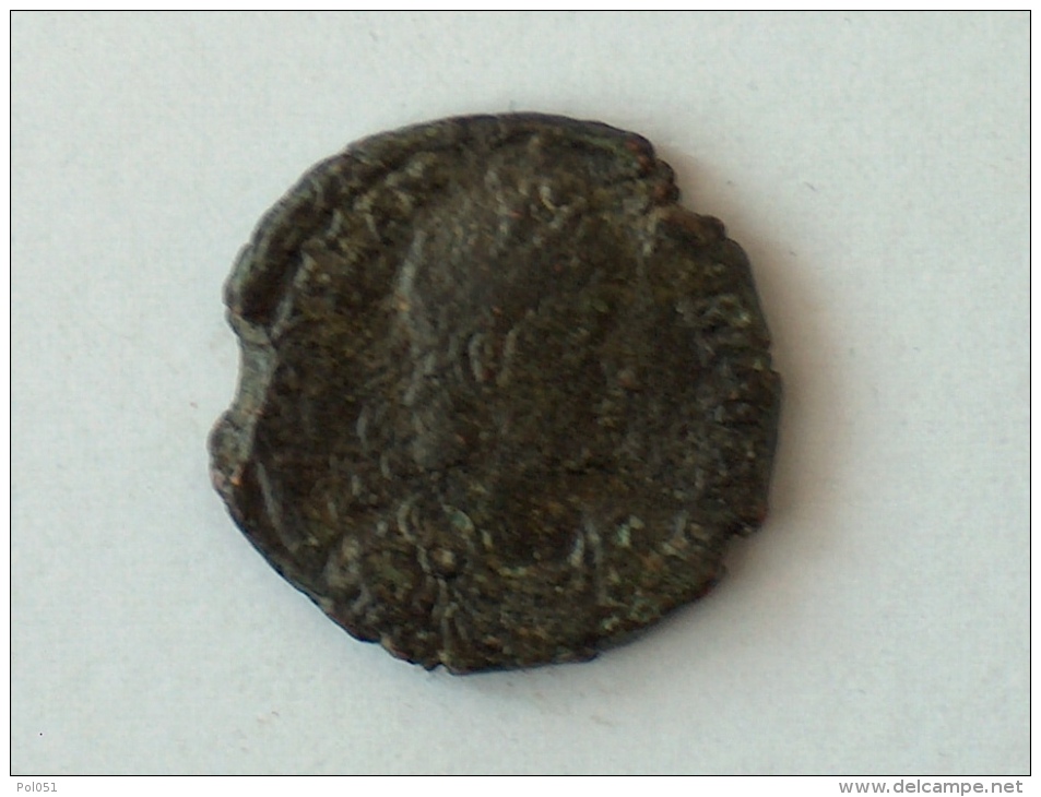 ROMAINE	MAIORINA CONSTANCE II	350-351 AD NICOMEDIE	4.1g  2.0cm  743 Constantius II - L'Empire Chrétien (307 à 363)