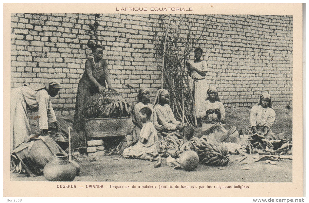 OUGANDA - Préparation Du "Matoké"  (bouillie De Bananes) Par Les Religieuses Indigènes - Uganda