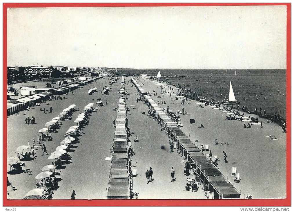 CARTOLINA VG ITALIA - RICCIONE (RN) - Spiaggia Nord - 10 X 15 - ANNULLO 1956 - Rimini