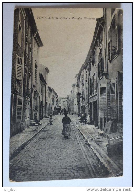 PONT A MOUSSON - RUE DES PENITENTS - Pont A Mousson