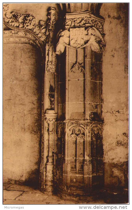 SEGOVIA - Monasterio De Sta Maria Del Parral - Detalle De Una Columna - Segovia