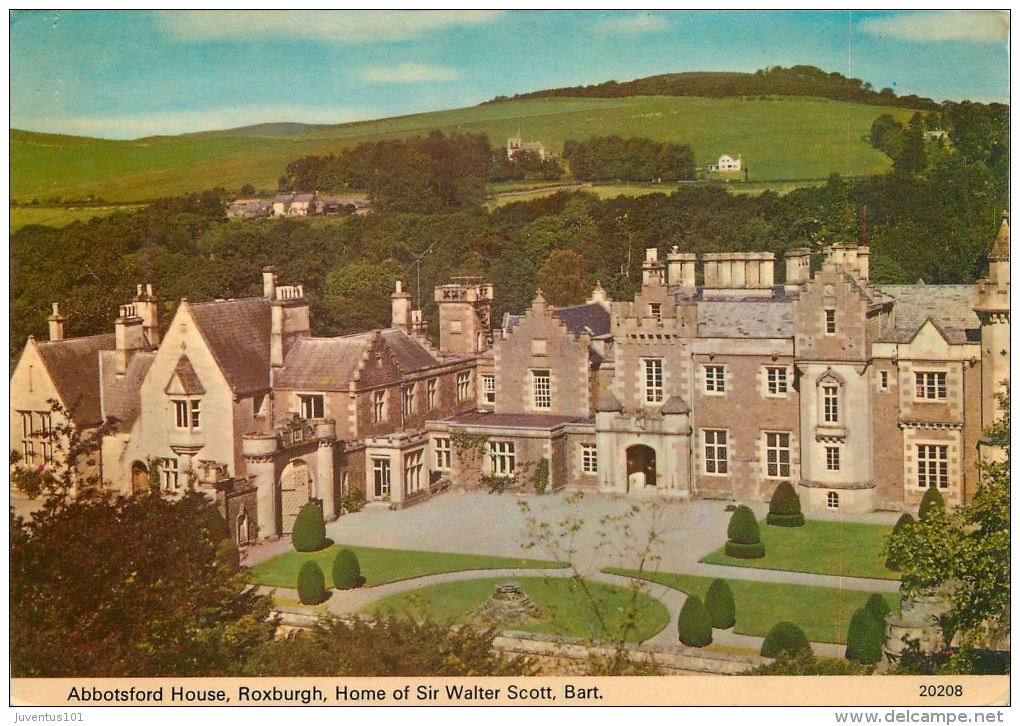 CPSM Abbotsford House-Roxburg-Home Of Sir Walter Scott   L1917 - Roxburghshire