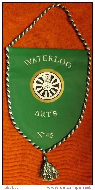 FANION  PENNANT:     WATERLOO. ARTB. N°45  ADAPT  ADOPT 1815  IMPROVE  (BELGIQUE) - Autres & Non Classés