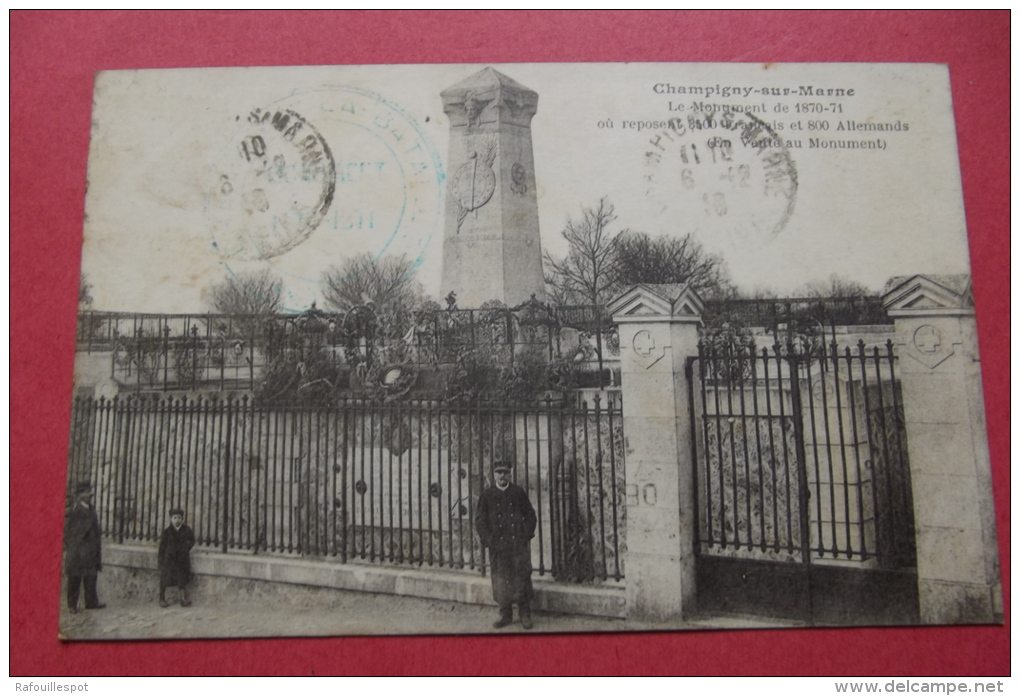 Cp Champigny Sur Marne Le Monument - Champigny