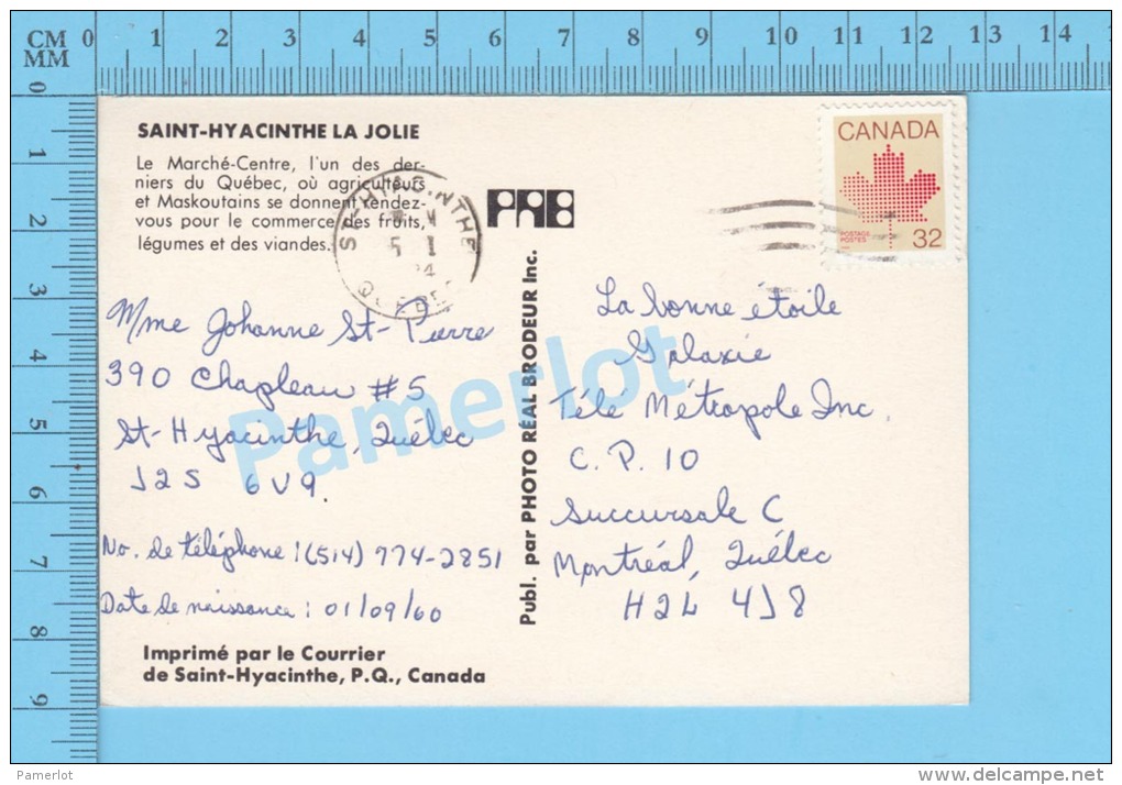 Sainte-Hyacinthe Quebec (  Vieille Auto Devant Le Marché-Centre   ) Post Card Postcard 2 Scans - St. Hyacinthe