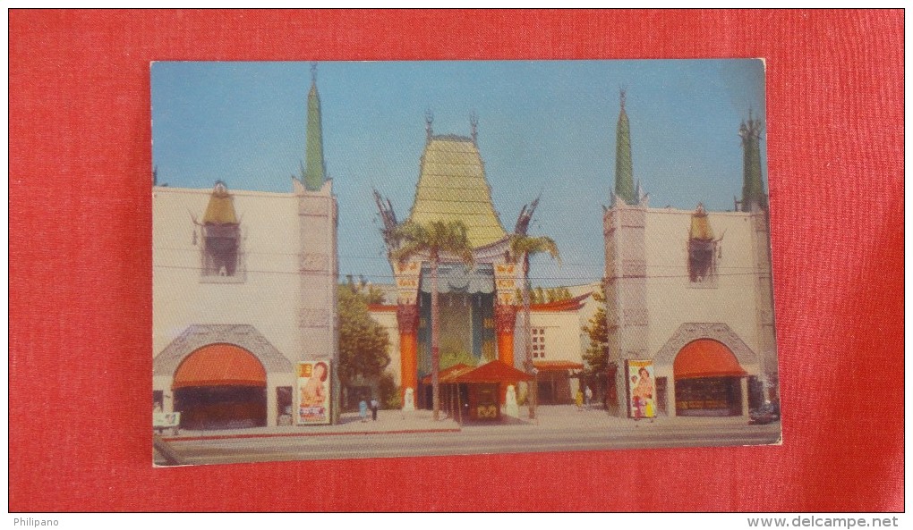 - California> Hollywood  Grauman's Chinese Theatreref 1896 - Santa Barbara