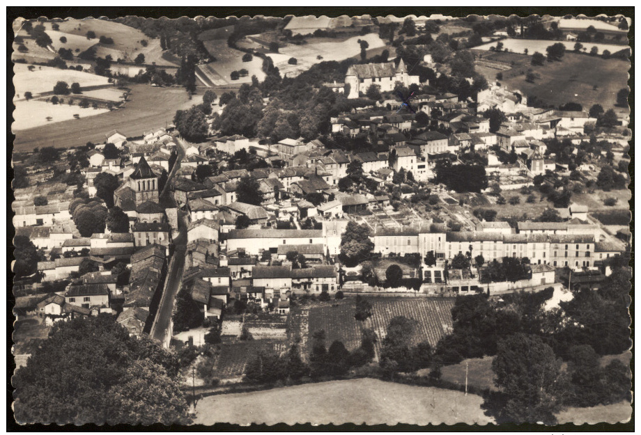 509- MONTMOREAU (Charente).- Vue Générale Aérienne - Autres & Non Classés