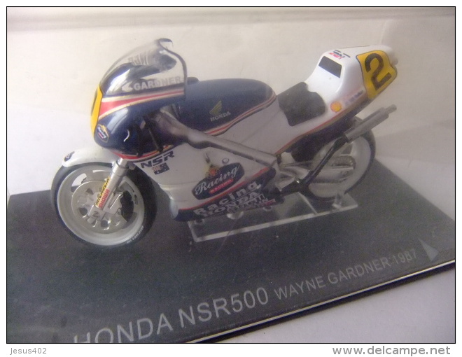 MOTO HONDA NSR 500 WAYNE GARDNER 1987 CON SU CAJA ORIGINAL Ver Fotos - Motos