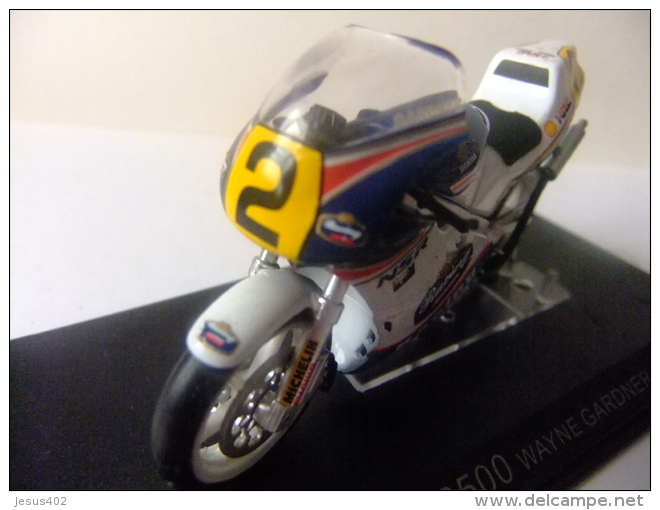 MOTO HONDA NSR 500 WAYNE GARDNER 1987 CON SU CAJA ORIGINAL Ver Fotos - Motos