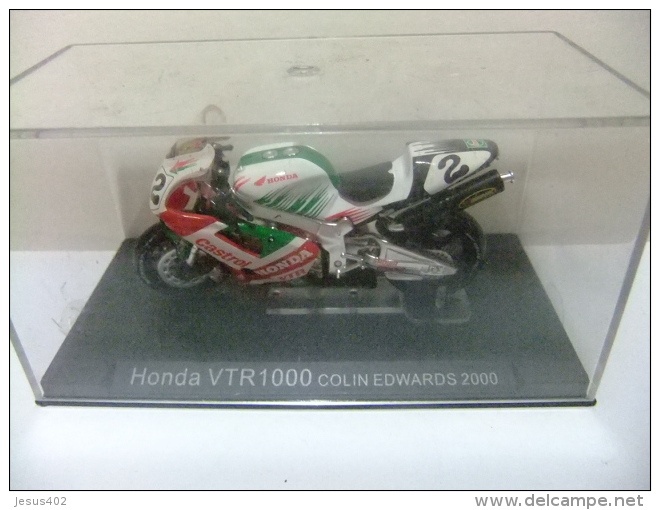 MOTO HONDA VTR 1000 COLIN EDWARDS 2000 CON SU CAJA ORIGINAL - Motos