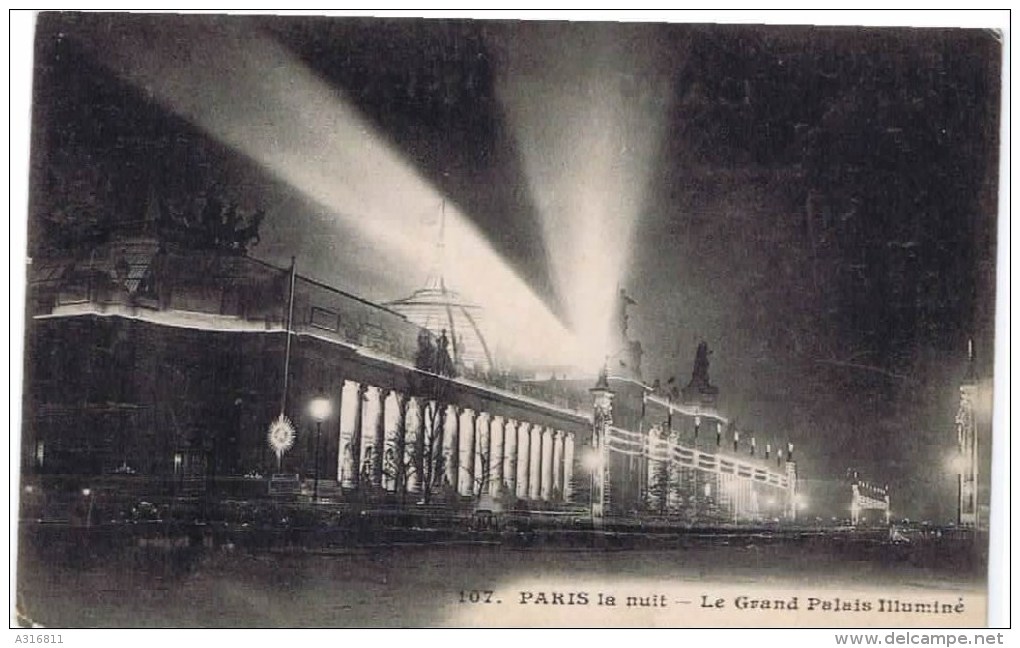 Cpa  PARIS  La Nuit Le Grand Palais Illuminé - Autres Monuments, édifices