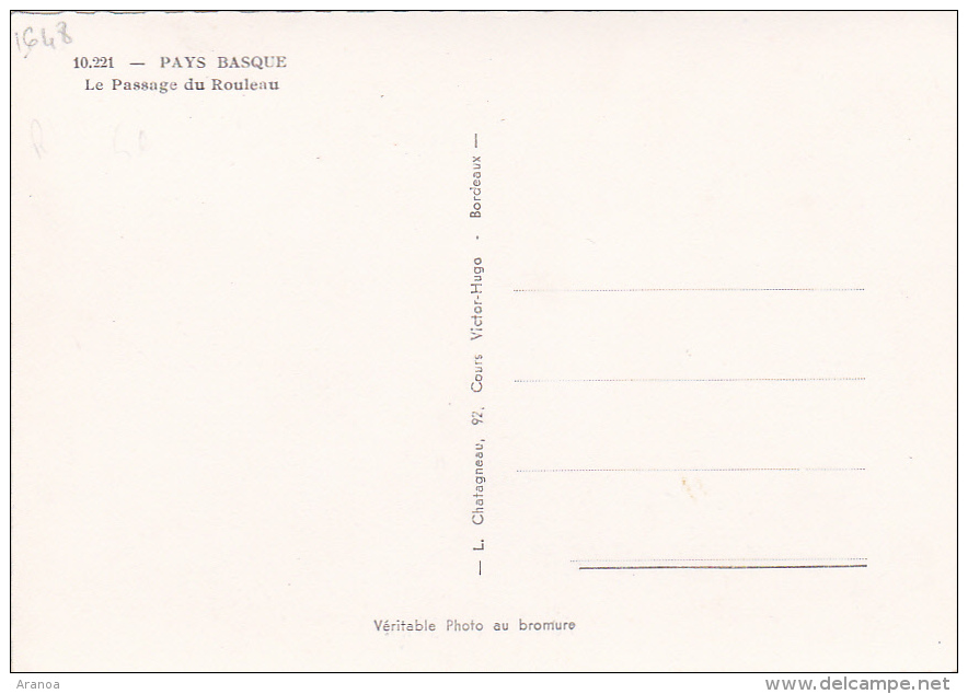 64 -- Pyrénées Atlantique -- Le Passage Du Rouleau -- Attelage De Boeufs - Autres & Non Classés