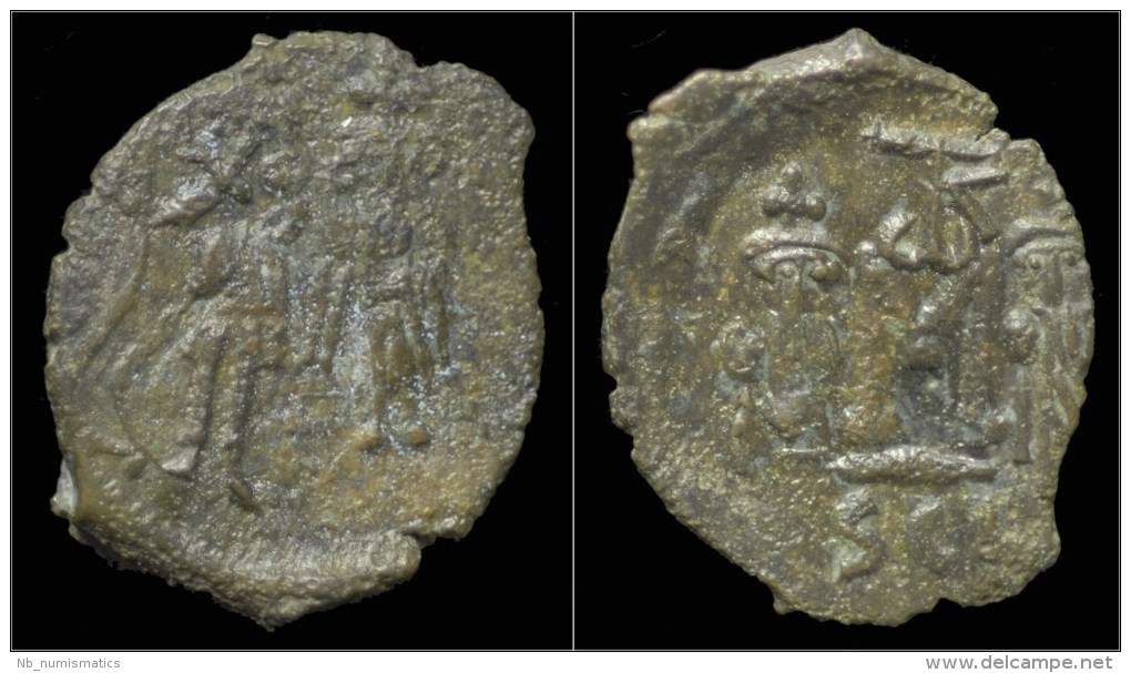 Constans II AE Follis - Byzantine