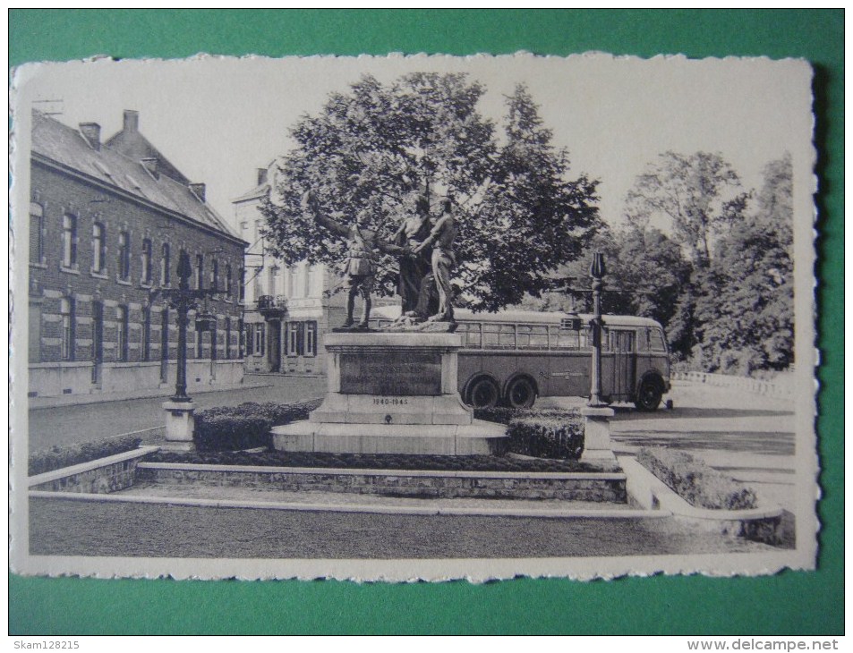 LESSINES --- Monument Aux Morts ( Vieux Bus ) - Lessines