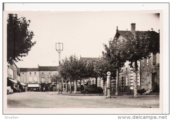 NOGARO (GERS) 9 PLACE DE LA POSTE (POMPE A ESSENCE) - Nogaro