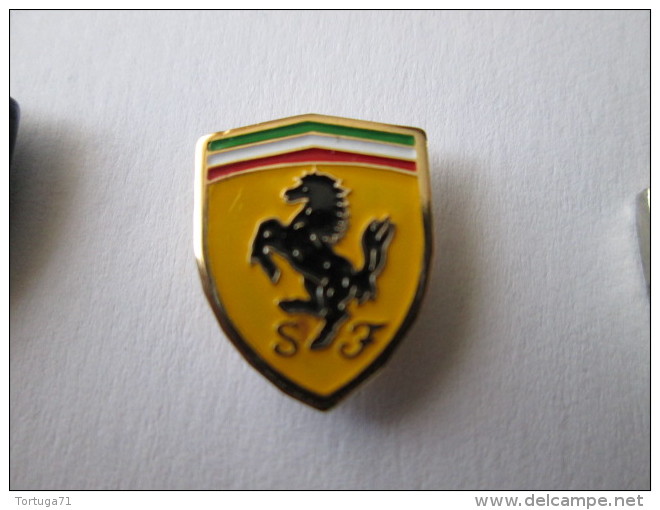 Ferrari Pin Ansteckknopf Emailliert - Ferrari