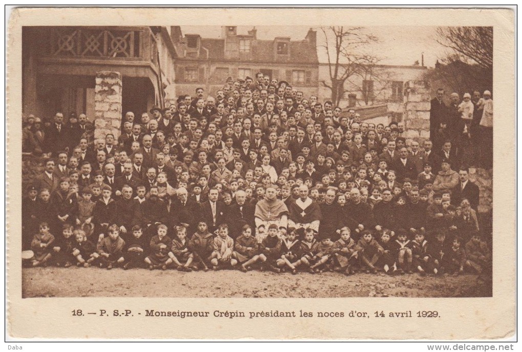 Paris. 29 Rue Du Retrait. Avril 1928. Monseigneur Crépin ..... - Arrondissement: 20