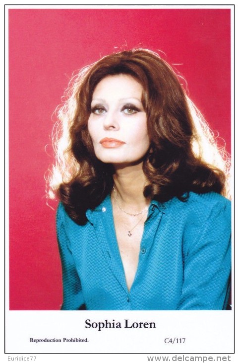 SOPHIA LOREN - Film Star Pin Up - Publisher Swiftsure Postcards 2000 - Artiesten