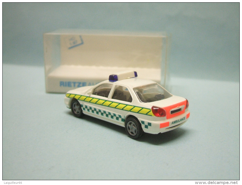 Rietze - FORD MONDEO Ambulance Voiture 50578 Neuf NBO HO 1/87 - Véhicules Routiers