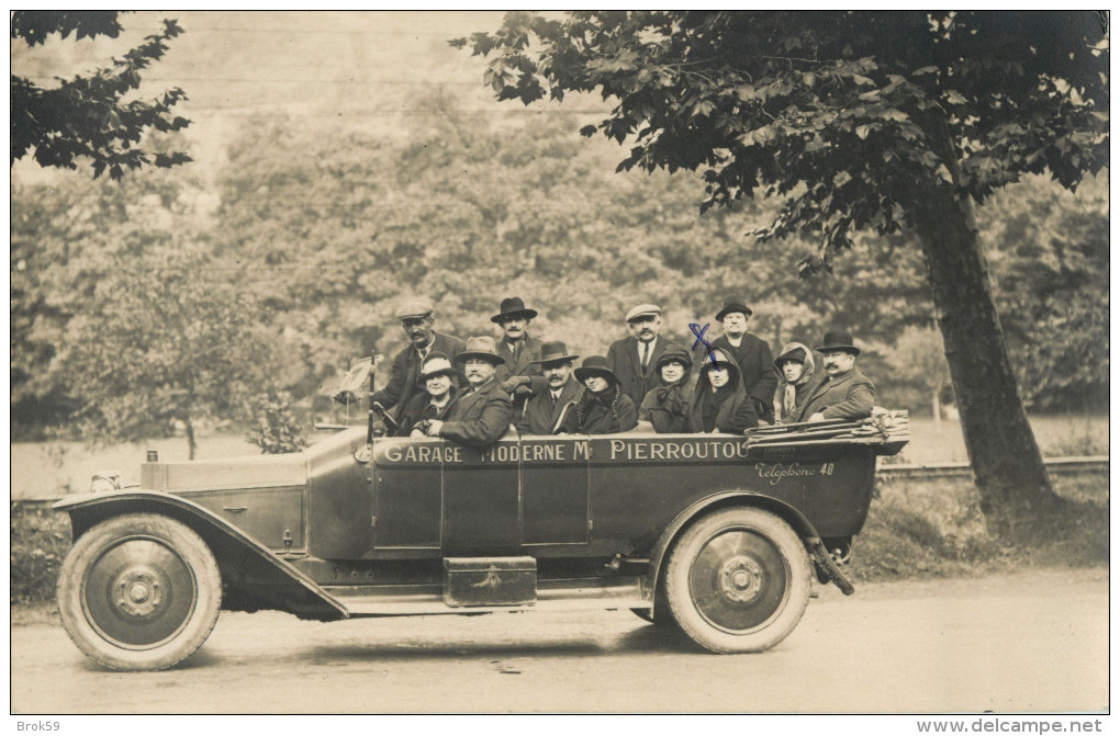 65 CPA LOURDES AUTOMOBILE AUTOBUS - CAR - CARTE PHOTO GARAGE MODERNE PIERROUTOU DEPART POUR GAVARNIE - Lourdes