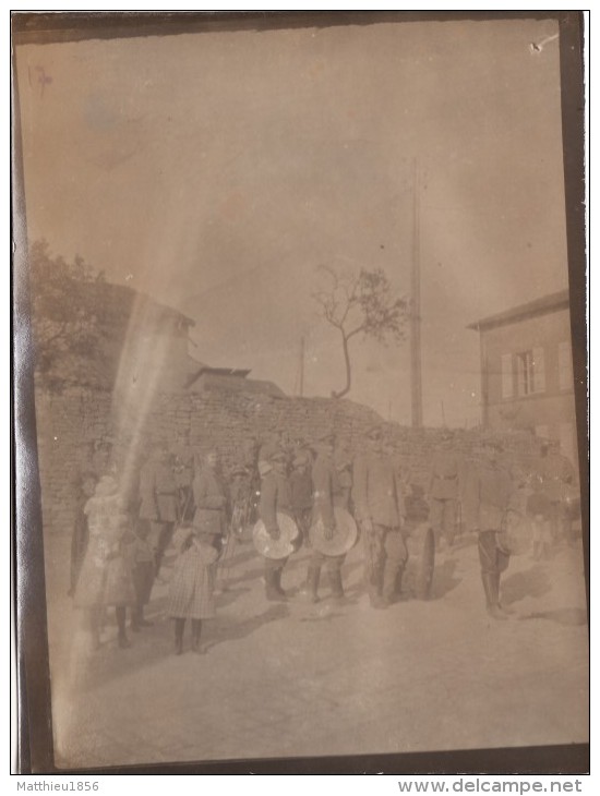 Photo Mai 1915 MANCE (près Briey) - Soldats Allemands à L´école, Fanfare (A113, Ww1, Wk 1) - Autres & Non Classés