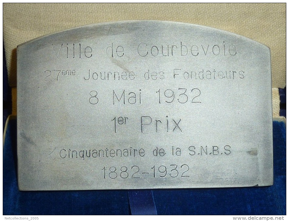 MEDAILLE DANS SON ECRIN SOCIETE NAUTIQUE DE LA BASSE SEINE / VILLE DE COURBEVOIS 8 MAI 1932 50 AN S.N.B.S - AVIRON SPORT - Rudersport