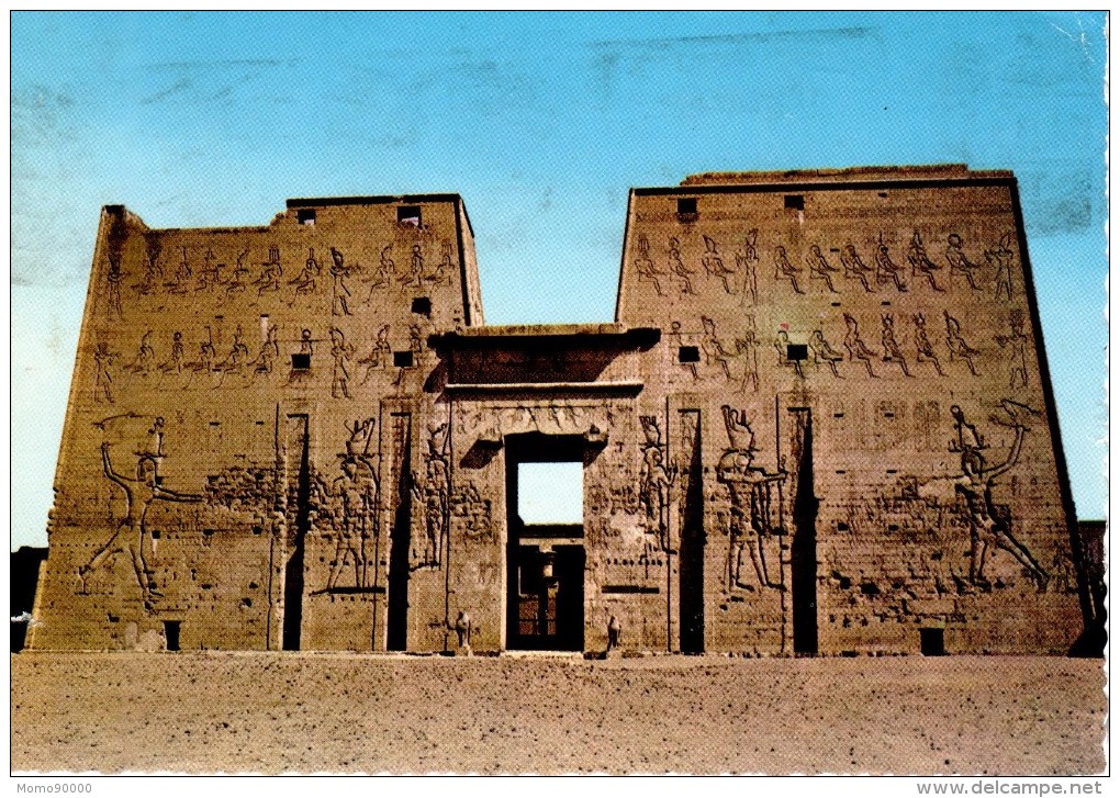 EGYPTE : Edfou - Le Grand Pylône Du Temple De Horus - Edfou