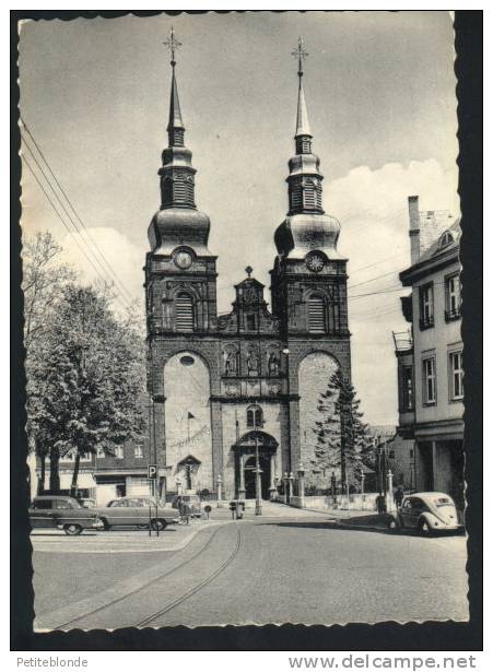 (9828d) - Eupen - Eglise St-Nicolas  + Autos Et VW Coccinelle - Eupen