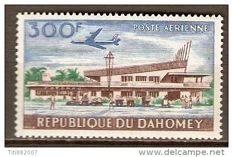 DAHOMEY.  Aéro .  1963.  Y&T N°26 *.   Avion /  Aéroport De Cotonou. - Bénin – Dahomey (1960-...)