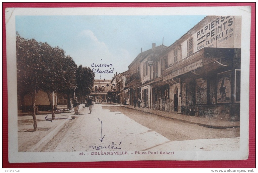 - ORLEANSVILLE  -  PLACE PAUL  ROBERT - COMMERCE De PAPIERS PEINTS Emile Couvret Fils - - Chlef (Orléansville)