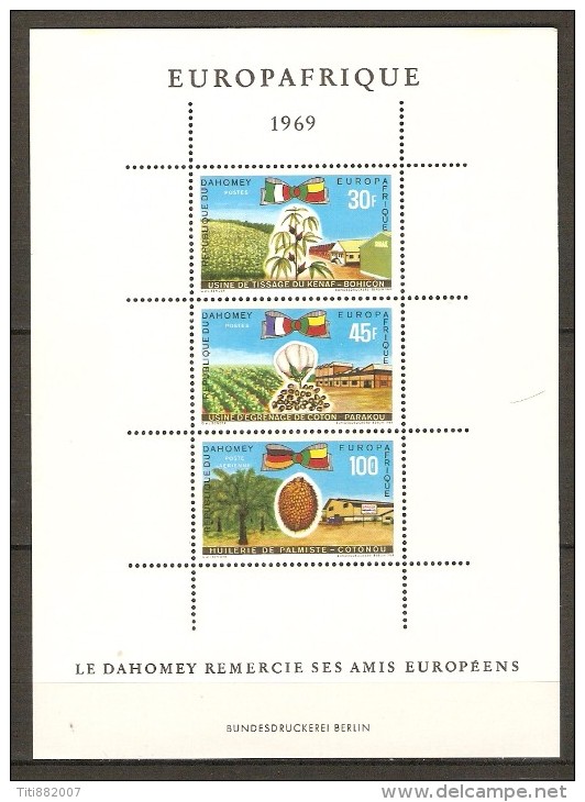 DAHOMEY.     1969.   Y&T  B-F. N°16 **.     Europafrique.  Coton / Palmiste / Kenar /  Drapeaux. - Bénin – Dahomey (1960-...)