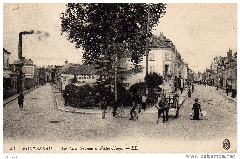 77 MONTEREAU Les Rues Grande Et Victor Hugo - Montereau