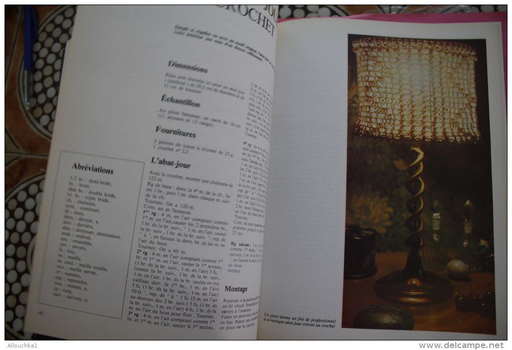 VINTAGE LES ABAT-JOUR-  LAMPSHADES ->DES ACTIVITES PR LES LOISIRS CREATIFS ->LES ABAT-JOUR DESSAIN ET TOIRA MANU PRESSE