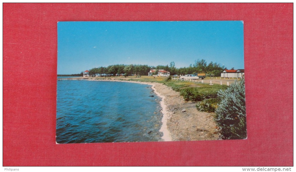 > Saskatchewan Yorkton  Kinsmen Point York Lake---   ------ Ref 1910 - Autres & Non Classés