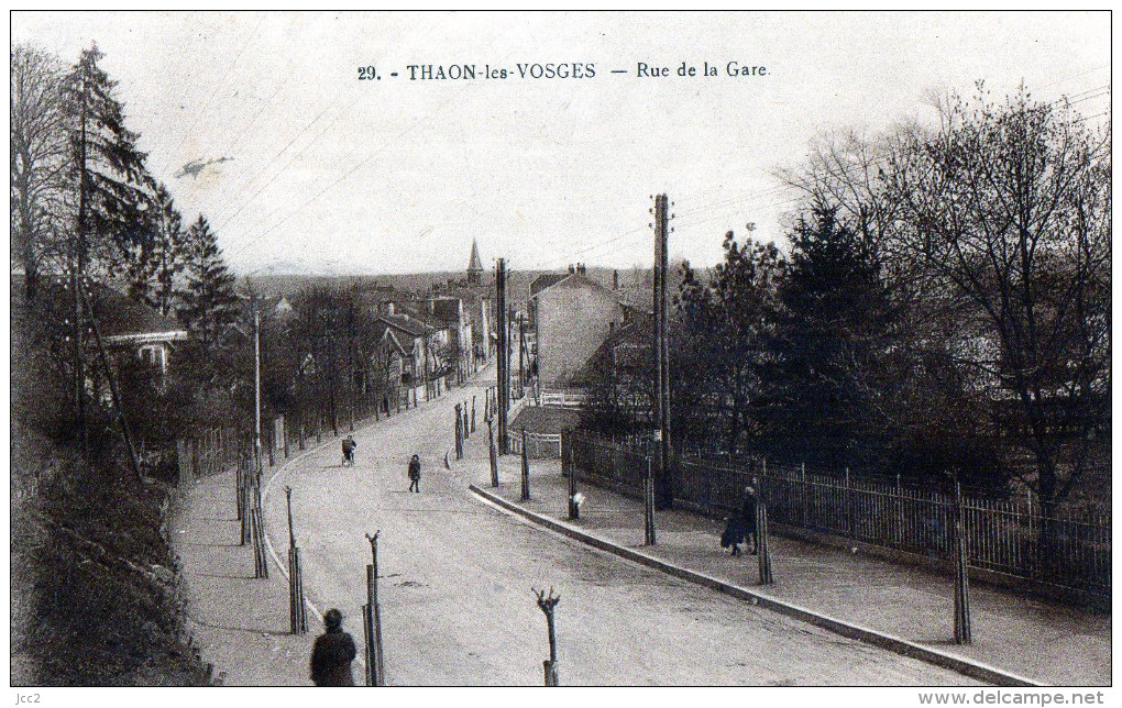 88 - THAON LES VOSGES - Rue De La Gare - Thaon Les Vosges